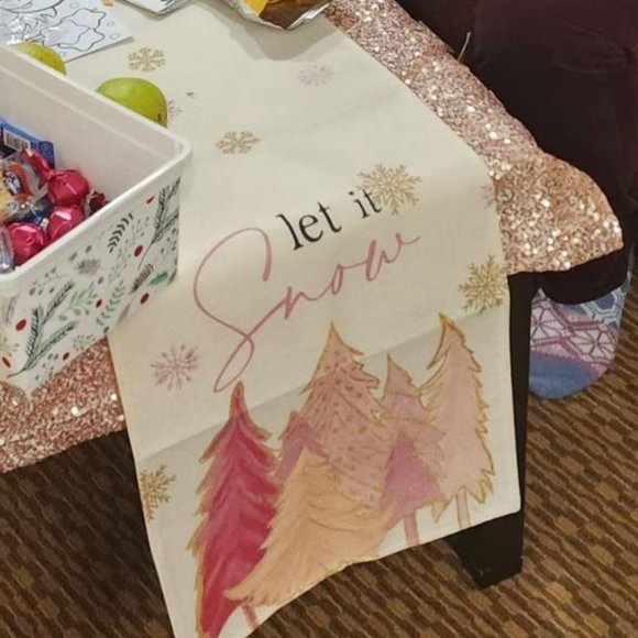 Christmas Table Runner Pink Snowflake Decor Holiday Decoration Decorative Cloth - Picture 7 of 10